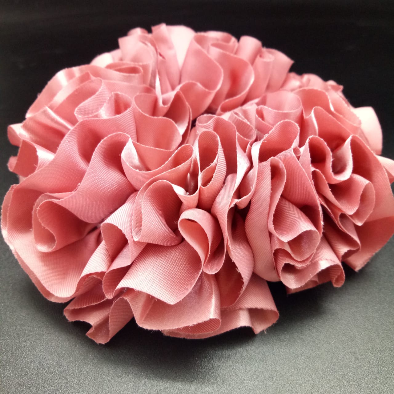 картинка Резинка для волос из атласных лент, пыльная роза от магазина El Corazon