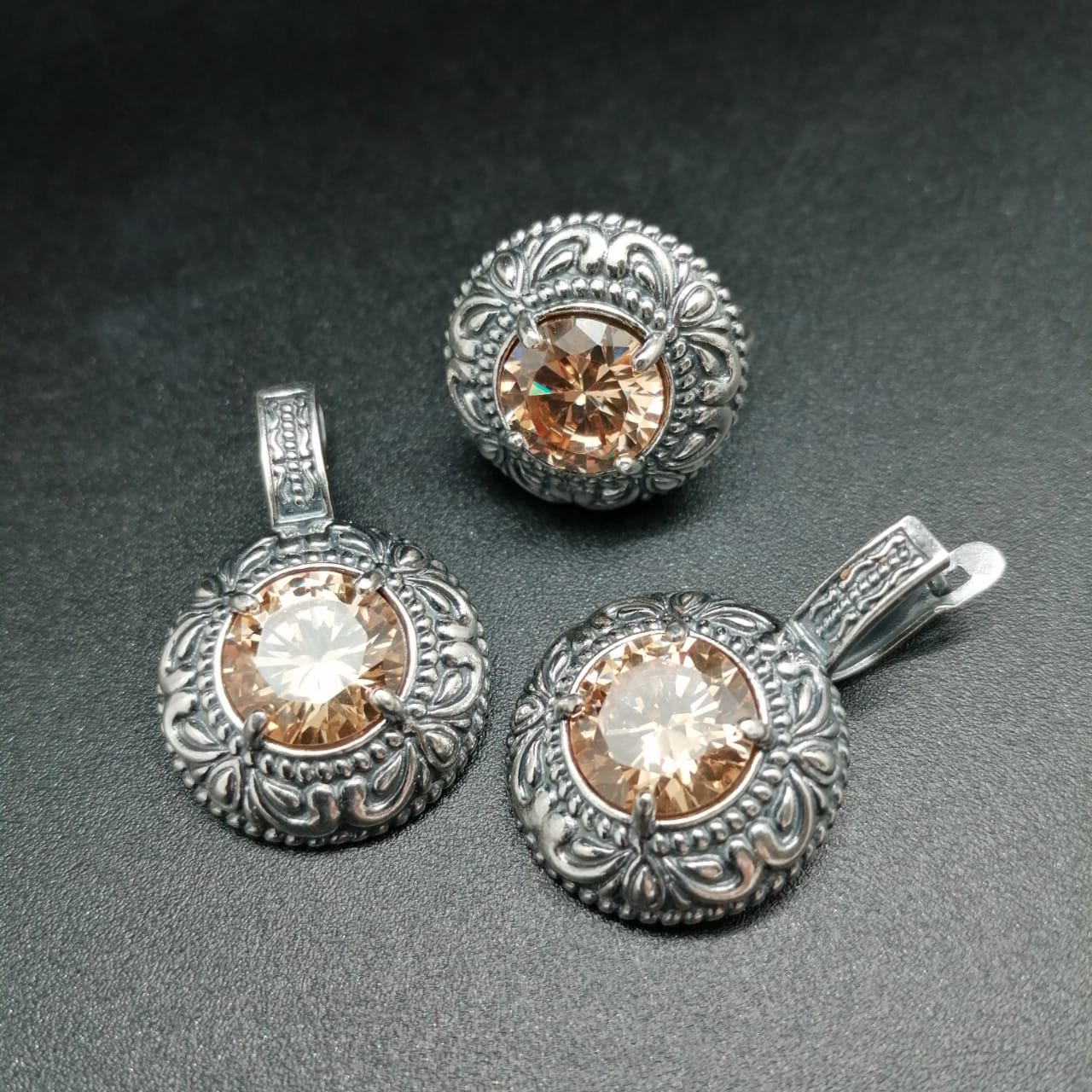картинка Комплект Серьги и кольцо с посеребрением 20457-207-17,5 от магазина El Corazon
