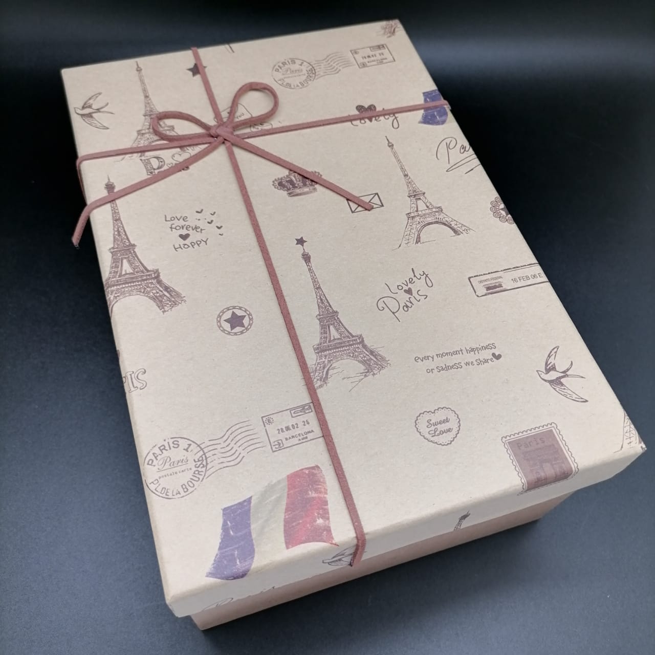 картинка Коробочка подарочная "Париж" 22х15х9 от магазина El Corazon