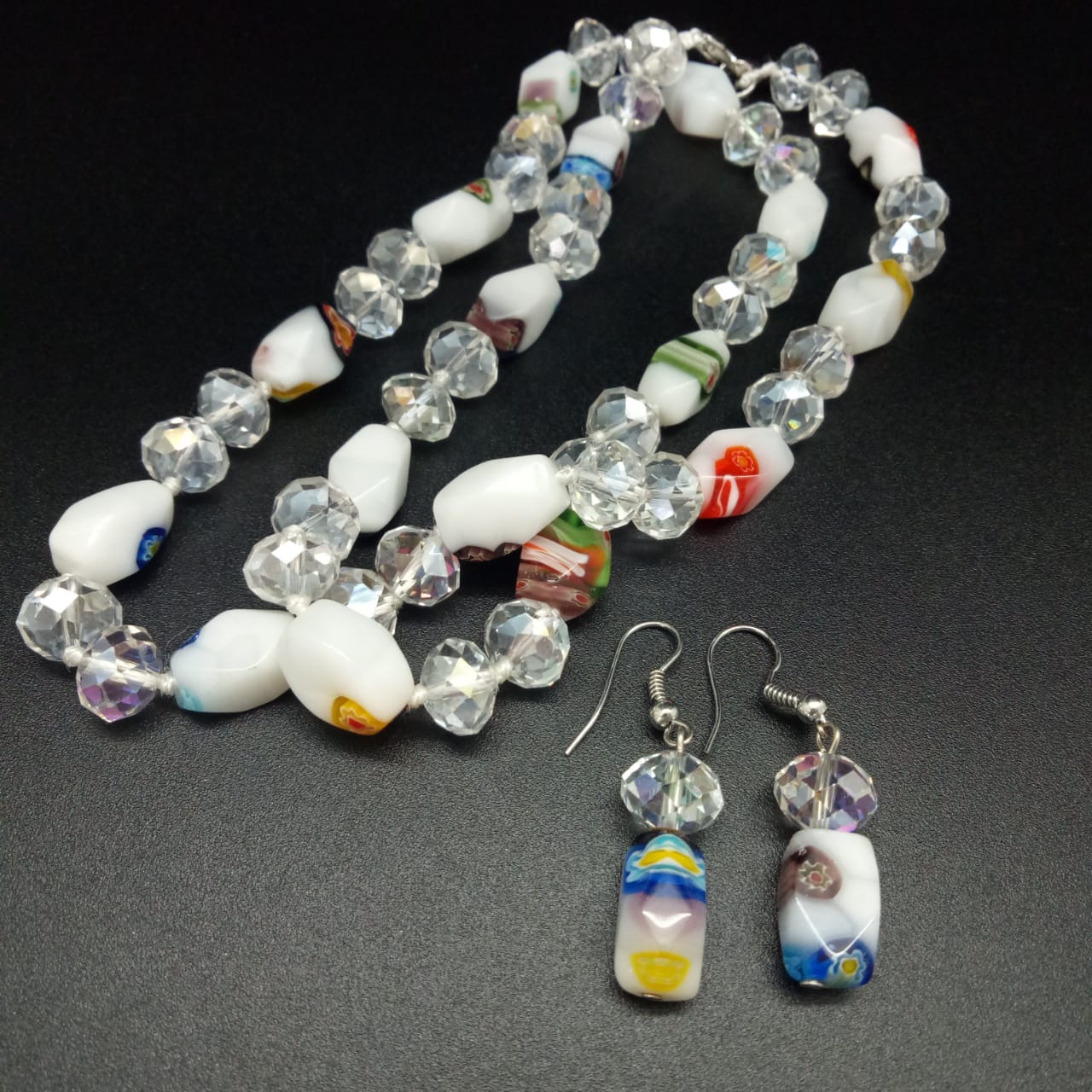 картинка Комплект ожерелье 60 см и серьги из Муранского стекла и бусин 06 от магазина El Corazon