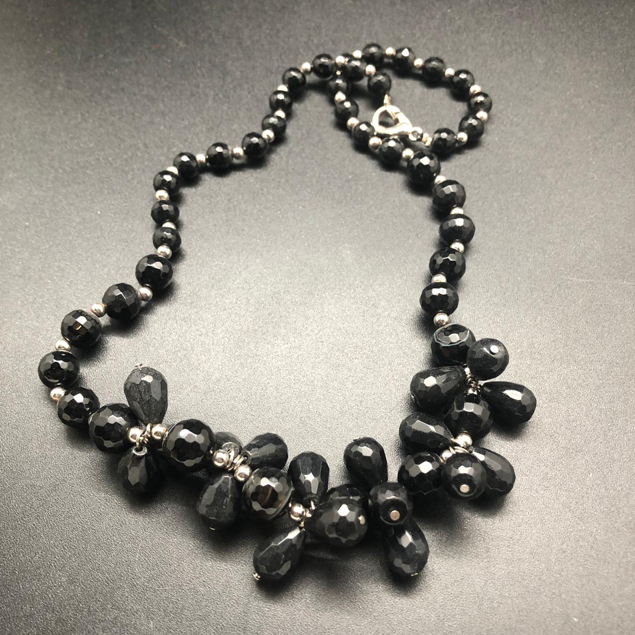 картинка Ожерелье 60 см с бусинами разного размера из черного Агата  от магазина El Corazon