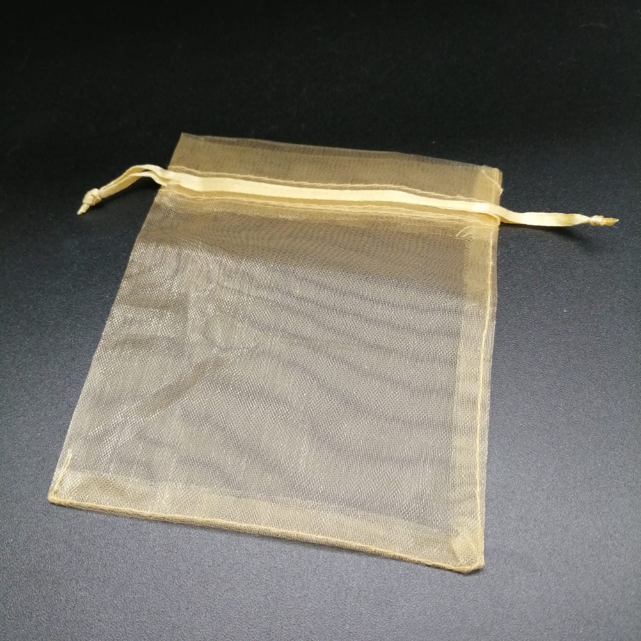 картинка Подарочный мешочек с завязками для украшений 11,5 х 9,5 см, золото от магазина El Corazon