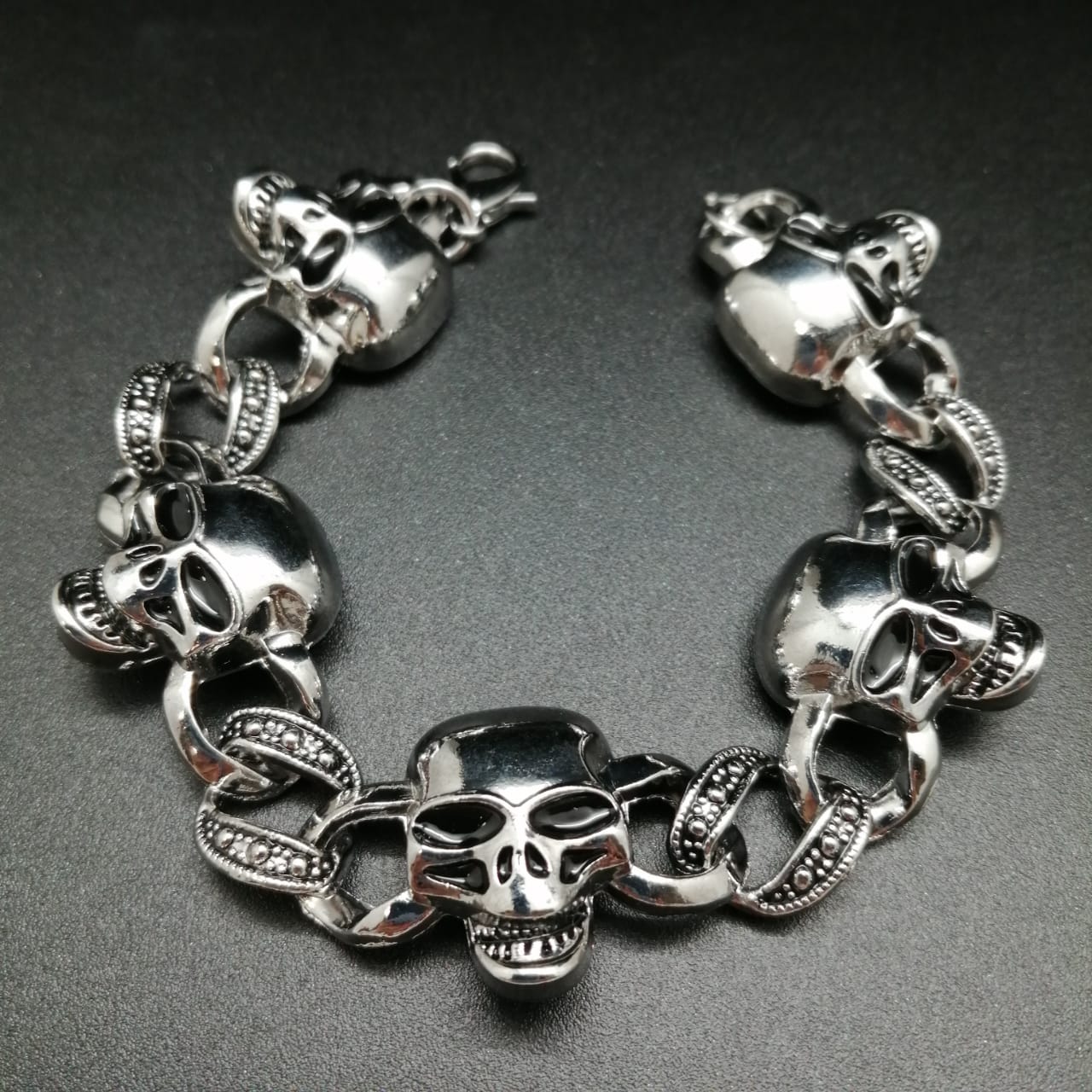 картинка Мужской браслет из ювелирного металла с черепами 20,5 см от магазина El Corazon