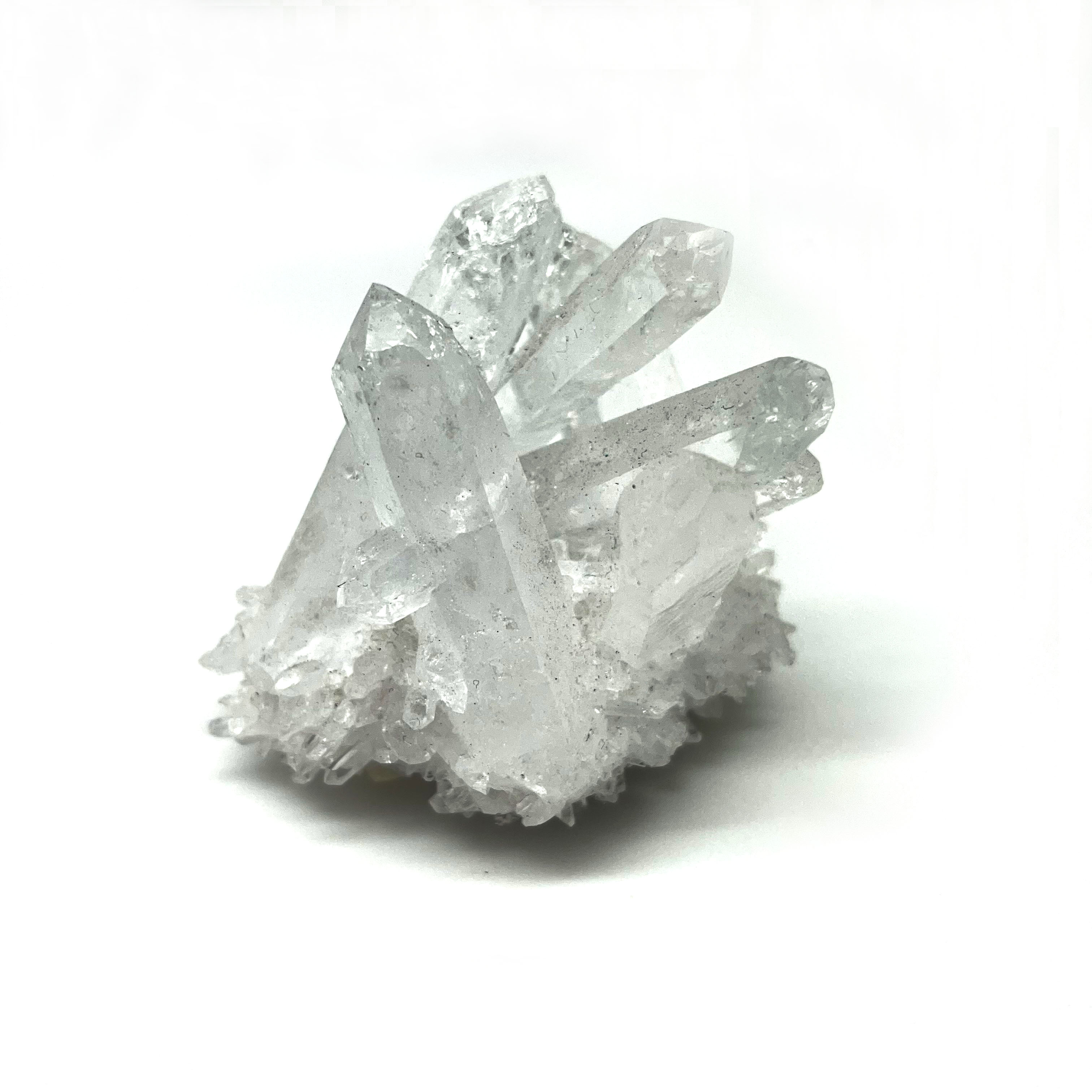 картинка Группа кристаллов из Горного Хрусталя 04 6см * 8см *5см от магазина El Corazon