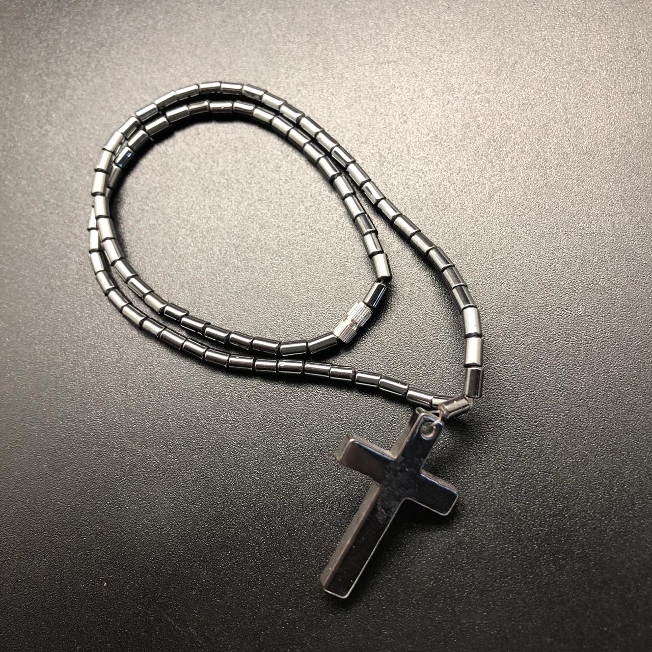 картинка Ожерелье с подвеской Крест из Гематита 03 от магазина El Corazon