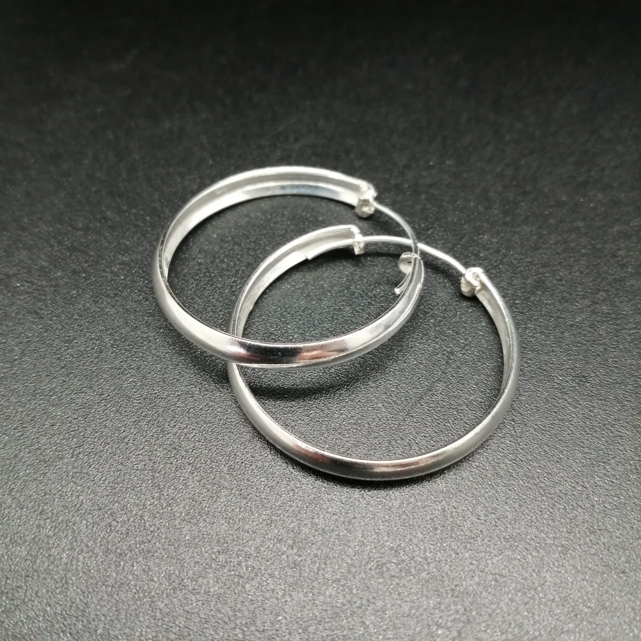 картинка Серьги - кольца из серебра d-3 см 02 от магазина El Corazon