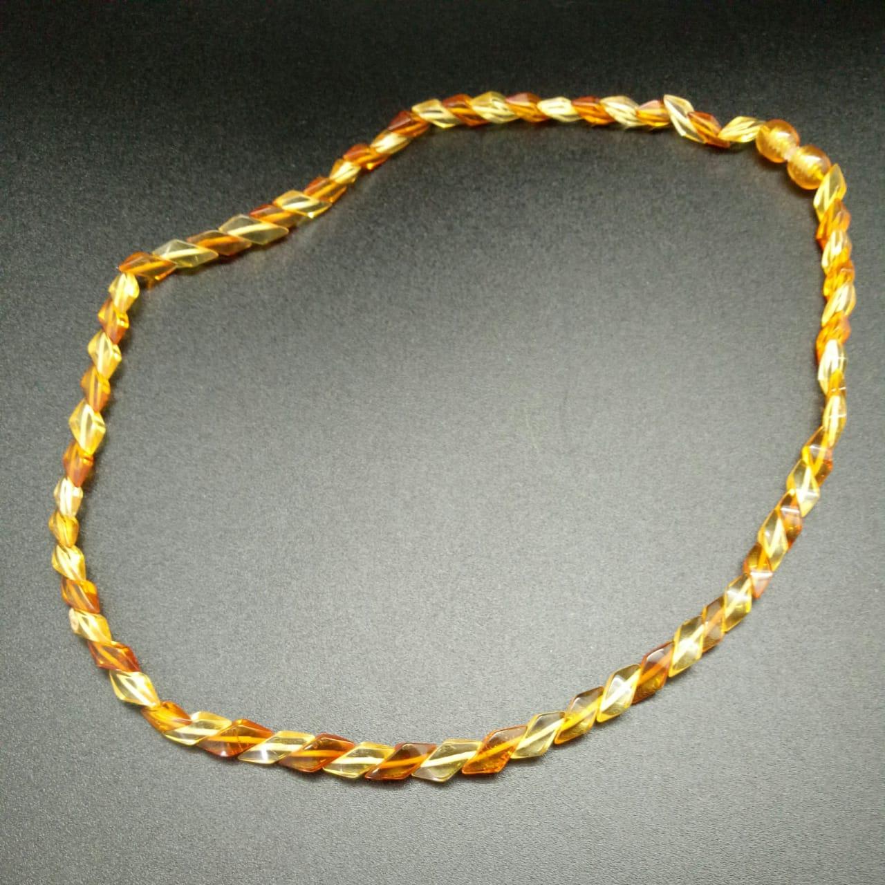 картинка Ожерелье 2 из светлого натурального янтаря, 42 см nl267 от магазина El Corazon