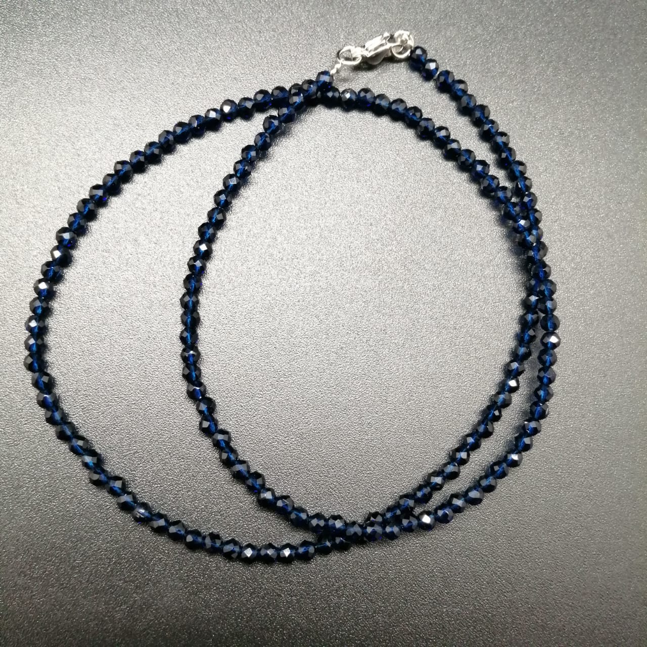 картинка Ожерелье - нитка 45 см из пыльно синей Шпинели 2,2 мм ШП550-26 от магазина El Corazon