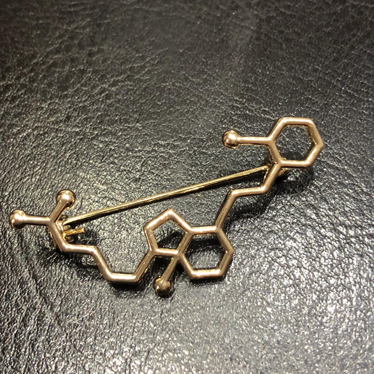 картинка Брошь 4 см, золотая Молекула  от магазина El Corazon