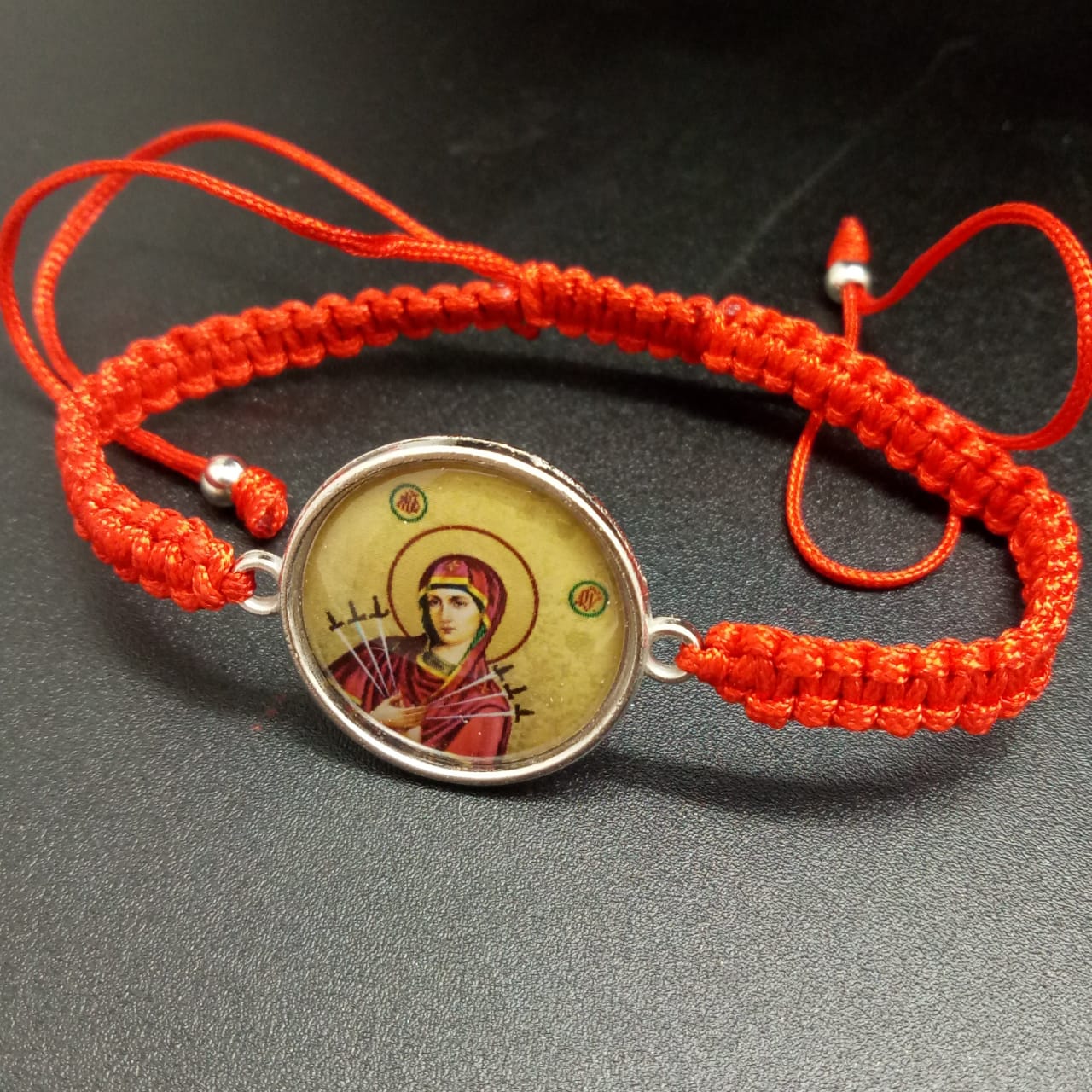 картинка Красная нить с Семистрельной иконой Божьей Матери от магазина El Corazon