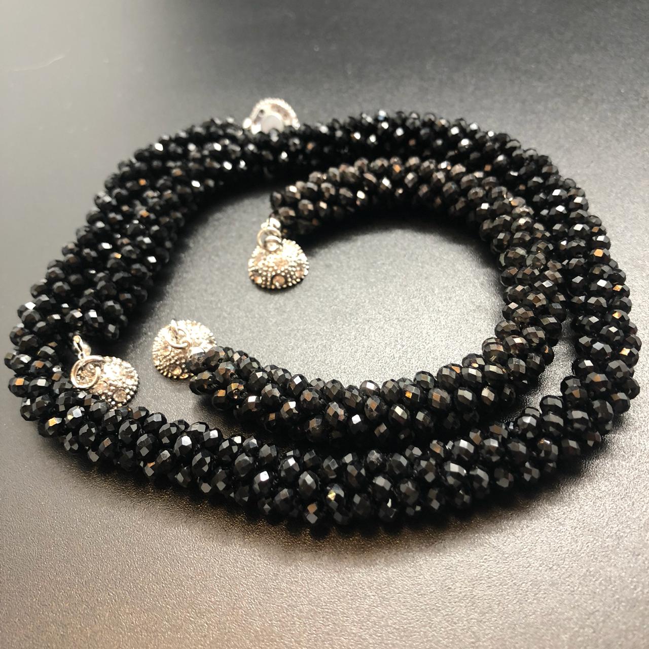 картинка Комплект Ожерелье и браслет из черного Хрусталя  от магазина El Corazon