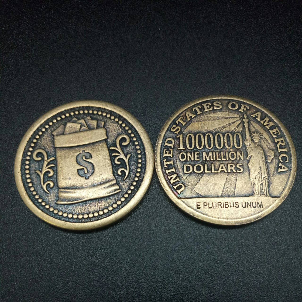 картинка Монета сувенирная "One million dollars", d-3 см от магазина El Corazon