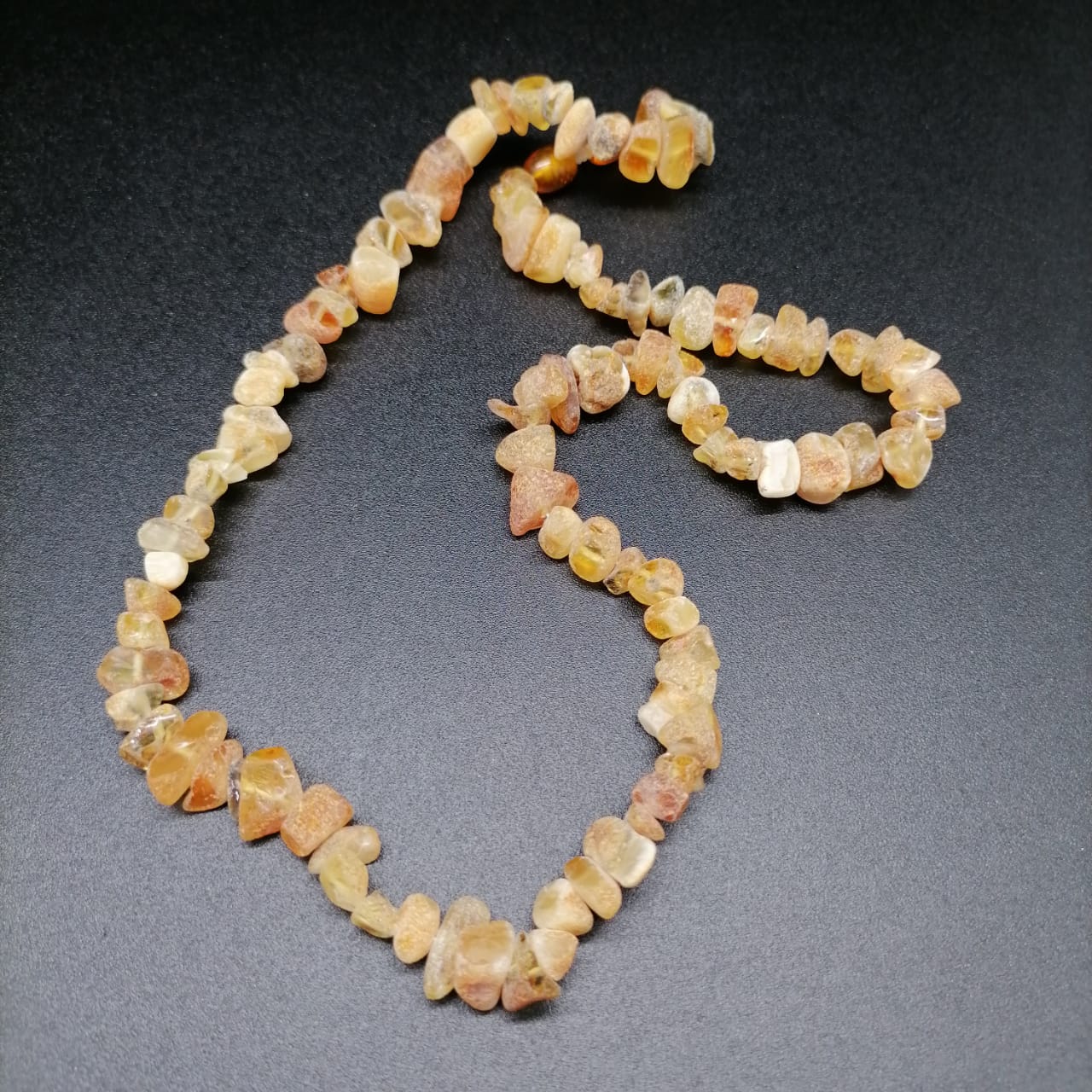 картинка Ожерелье 45 см из лечебного нешлифованного янтаря 01 от магазина El Corazon