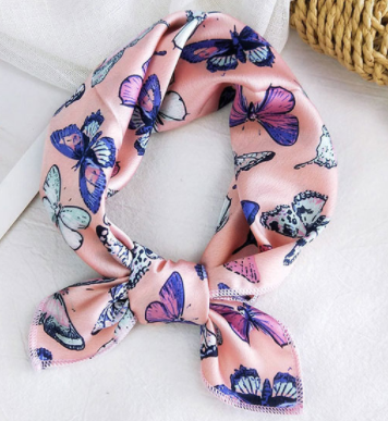 картинка Легкий, женский шелковый шарф-платок 50X50 cm 152 от магазина El Corazon