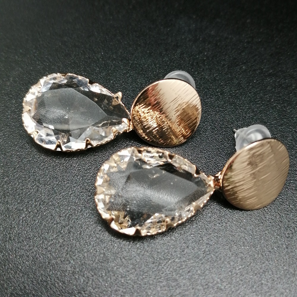 картинка Серьги с кристаллами каплями из ювелирного метала от магазина El Corazon