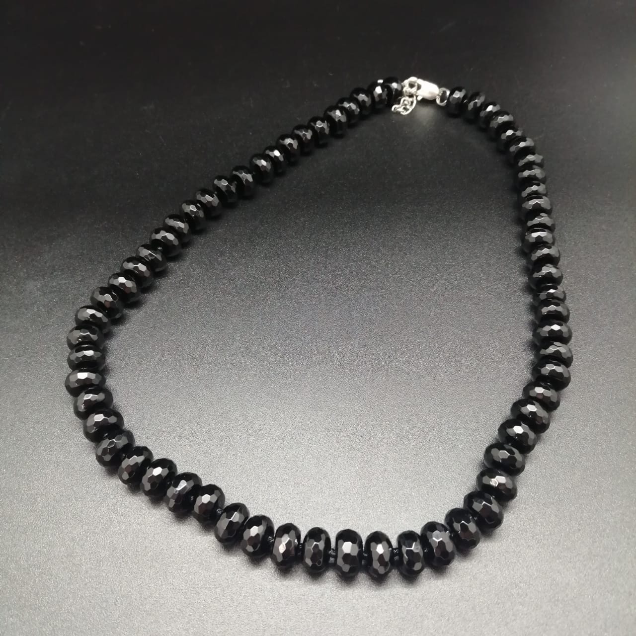 картинка Ожерелье 43 см из граненных бусин черного Агата 01 от магазина El Corazon