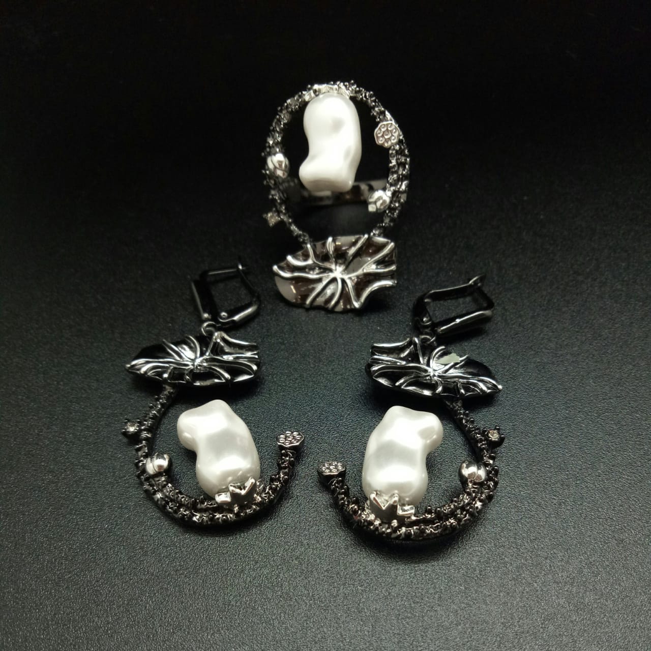 картинка Комплект серьги и кольцо из ювелирного металла R813266E-002 от магазина El Corazon