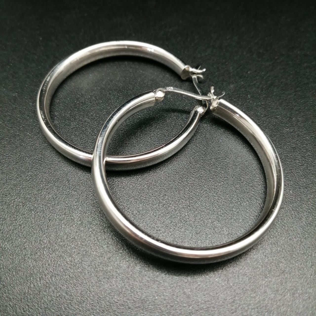 картинка Серьги - кольца из серебра d-4 см от магазина El Corazon