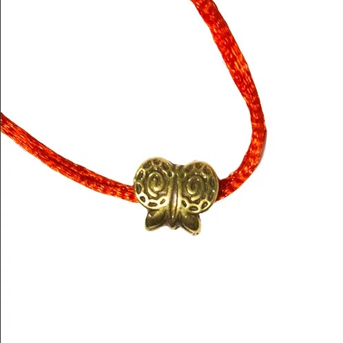 картинка Красная нить браслет с подвеской Бабочка от магазина El Corazon